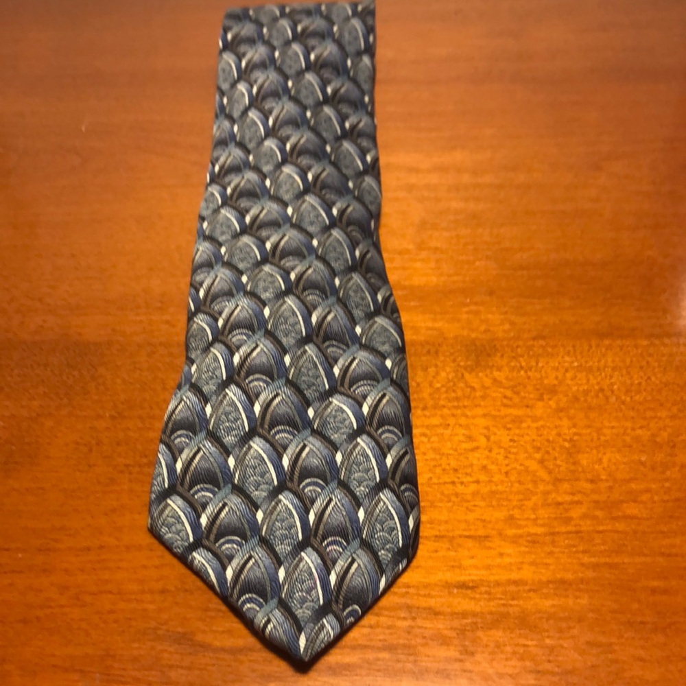 Elegant Black and Gray Men's Tie